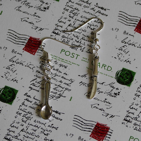 silver tone cutely earrings