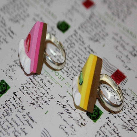 strawberry and lemon slice of cake rings
